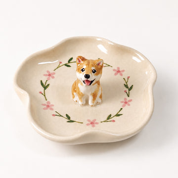 Product image of a custom pet figurine ring dish with a 3D dog or cat statue.